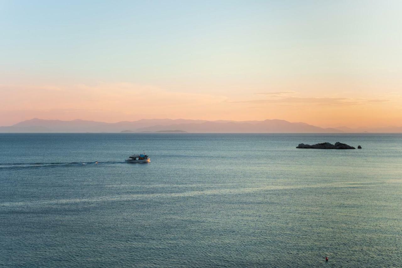 فيلا Saronic Seafront سالاميس المظهر الخارجي الصورة